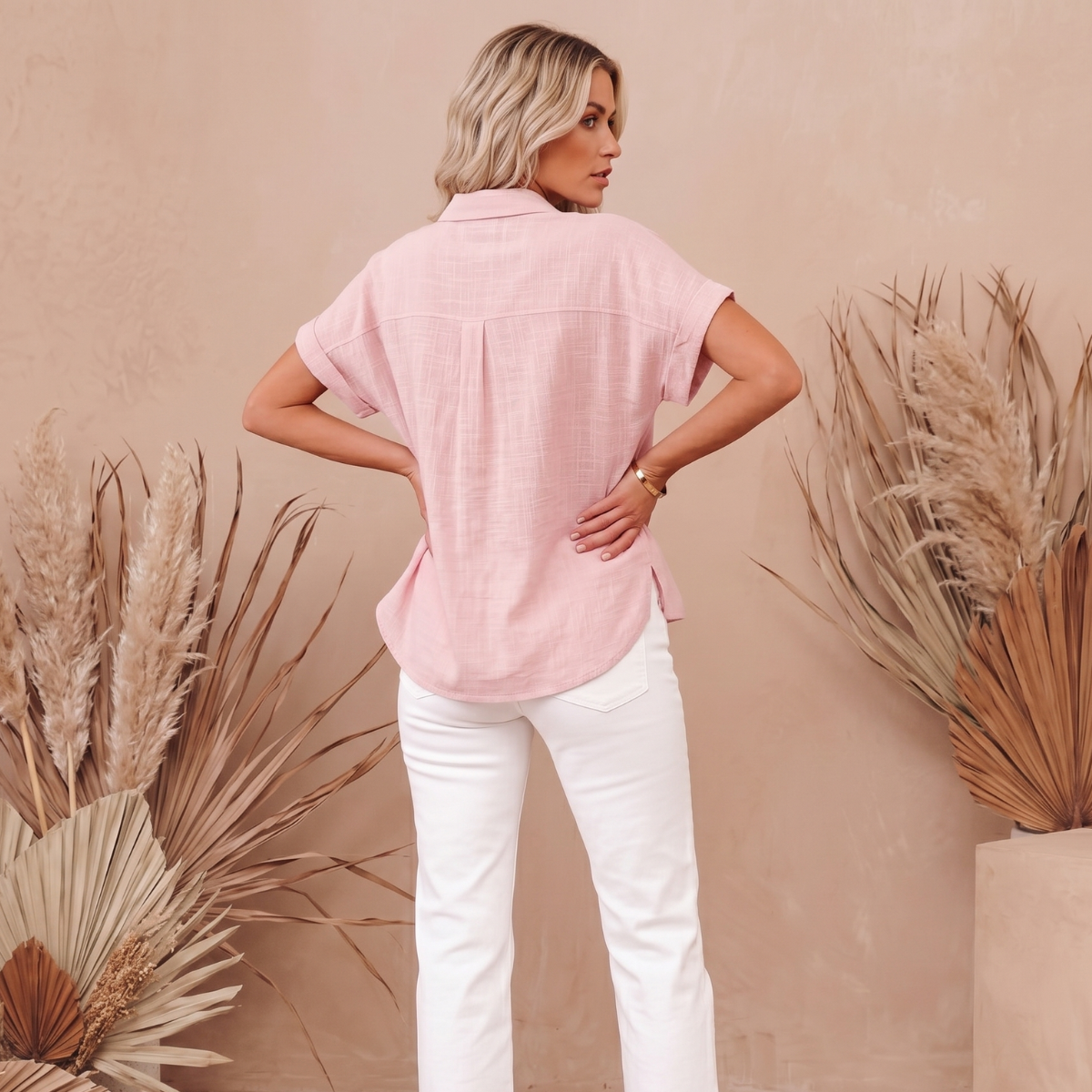 [COMPRE 1 E LEVE 3] Camisa Alvorada™ em Linho de Algodão / A Peça Essencial do Verão para a Mulher Decidida e Sofisticada!
