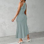 Vestido Solare™ em Tecido Bordado Vazado com Fenda Frontal